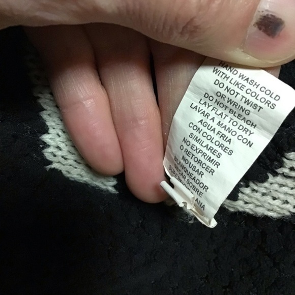 3 for 20 $ bundle Rewind Fuzzy striped sweater with cute stash pocket - Picture 4 of 10